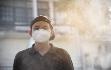 How does air pollution affect your asthma?